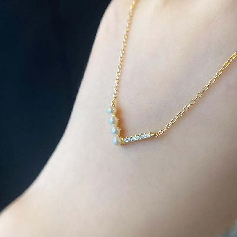 Silver V-shaped Pearl Zircon Necklace