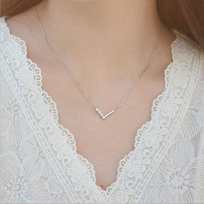 Silver V-shaped Pearl Zircon Necklace