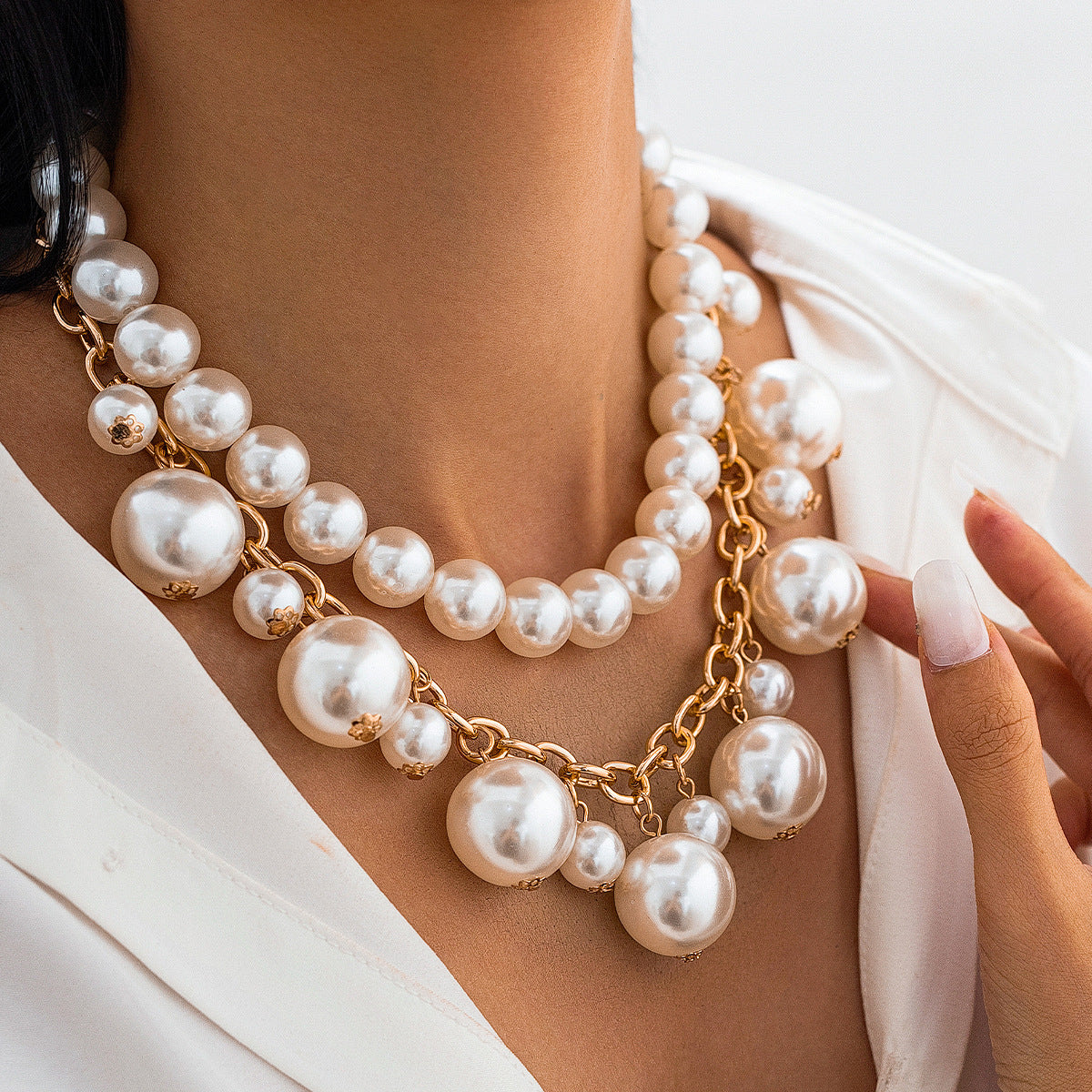 Light luxury style pearl bead pendant necklace